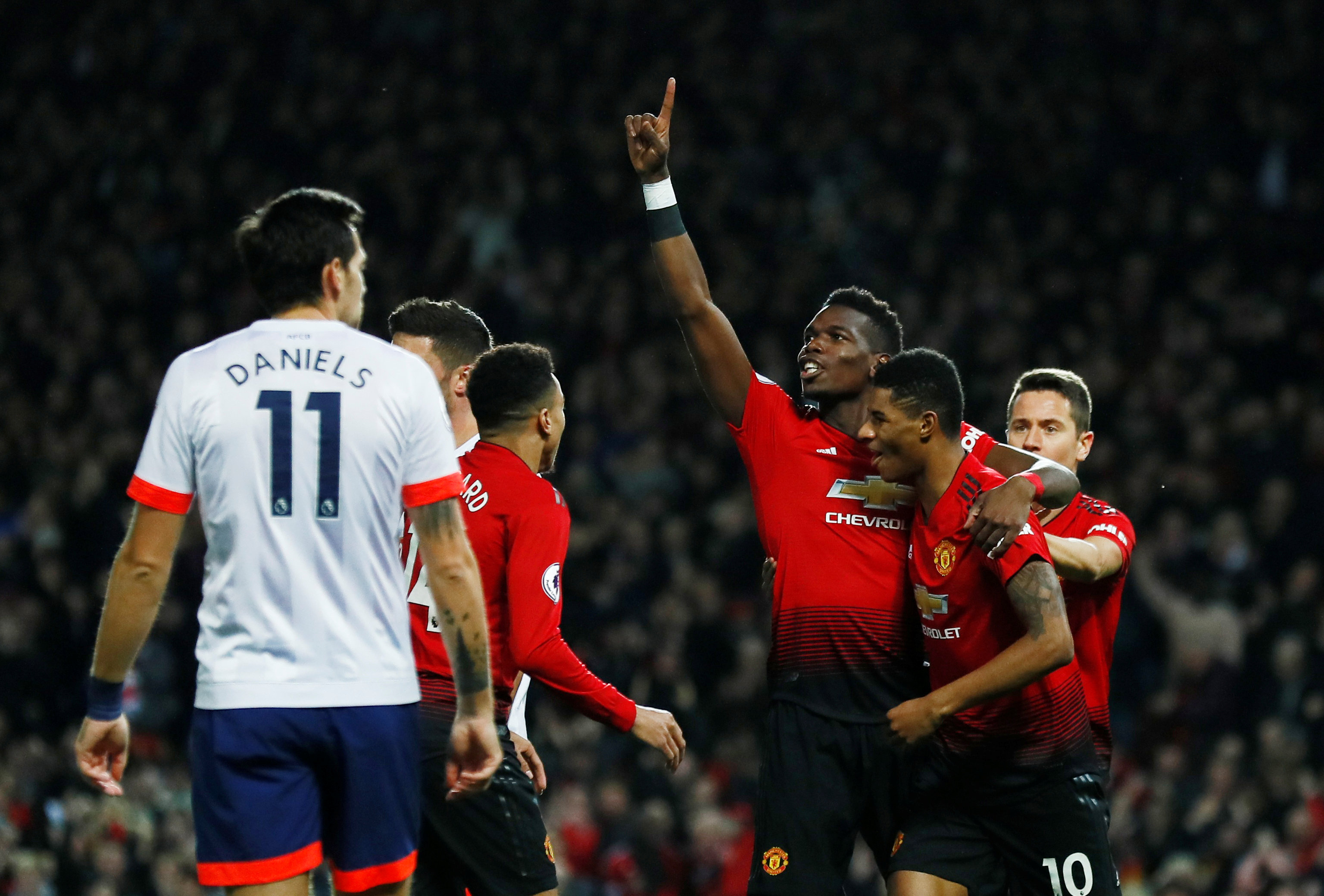 表现让他成 表现让他成