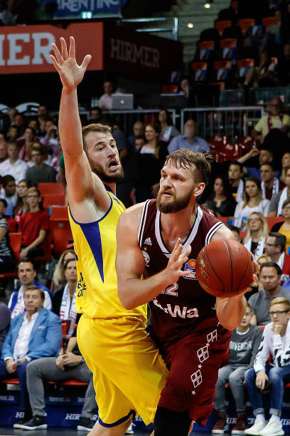 通过大幅度 通过大幅度